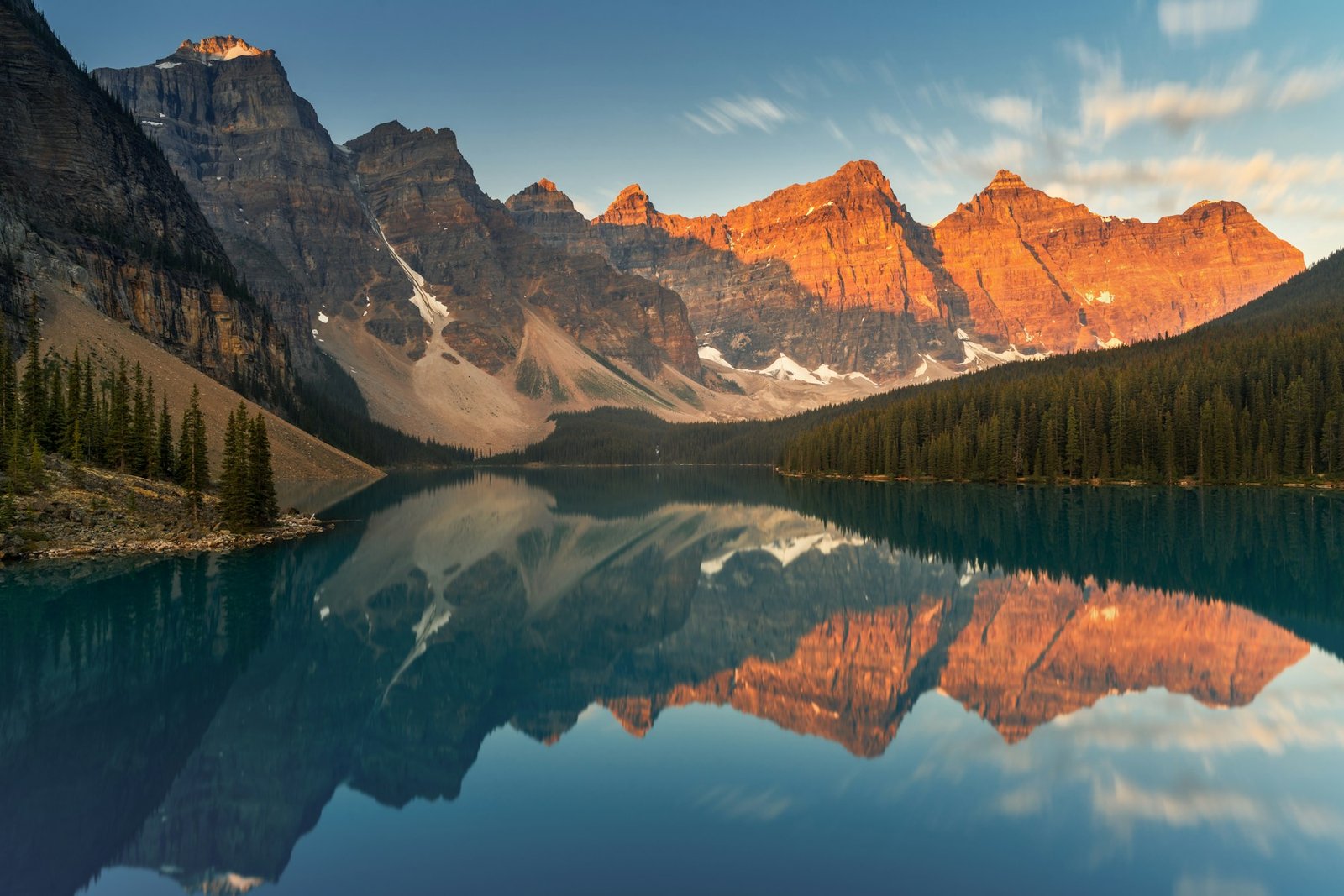 A turquoise mountain lake in Banff National Park