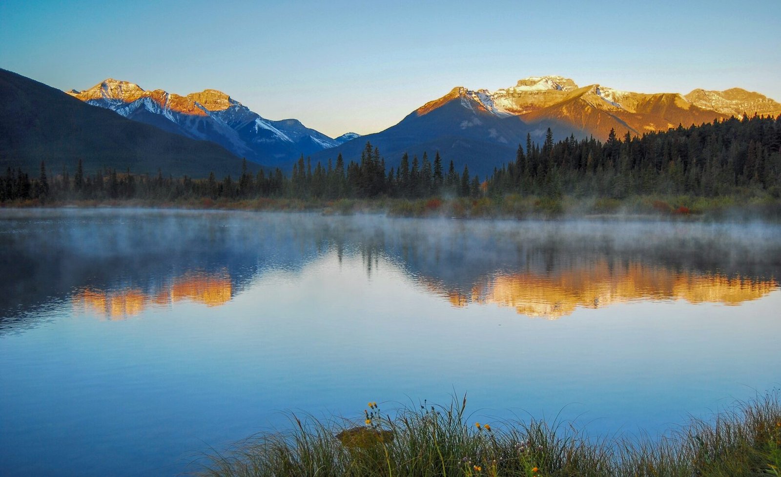 Sunrise at Vermilion Lakes in Banff