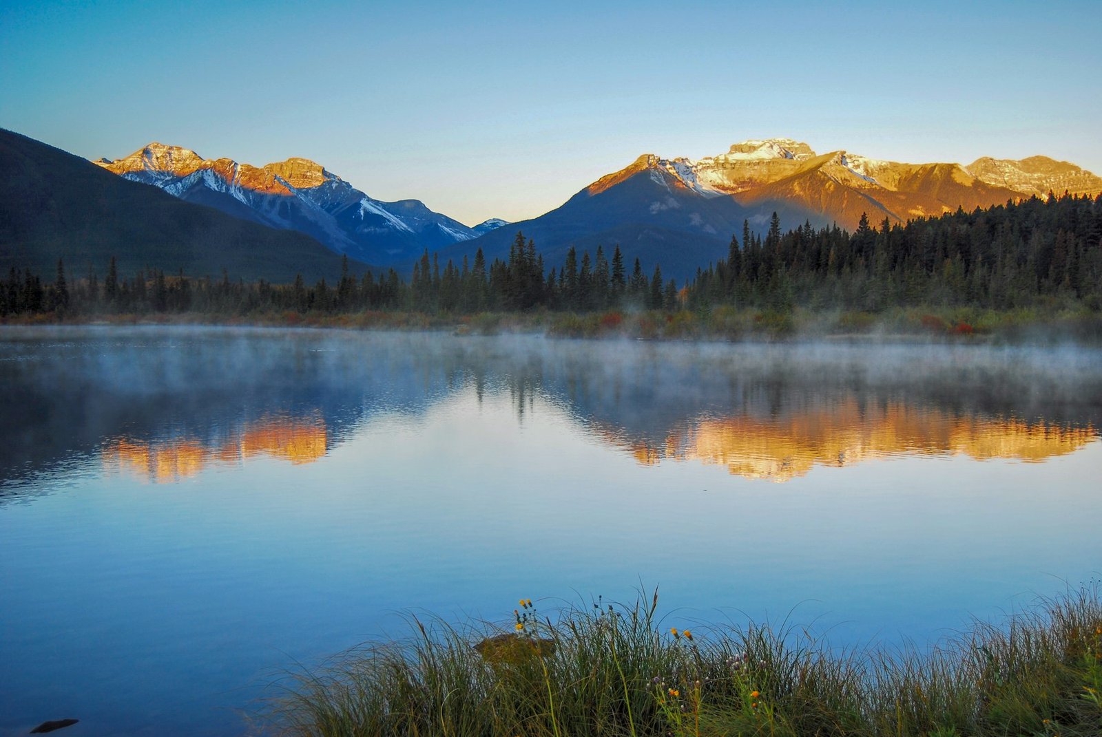 Sunrise at Vermilion Lakes in Banff