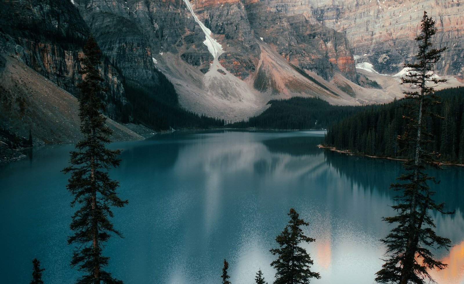 Moraine Lake surrounded by the Canadian Rockies