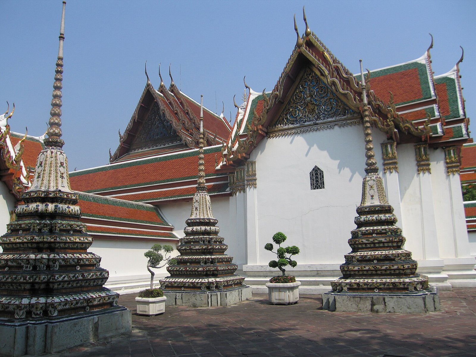 Bangkok Temple 2.jpg in Bangkok