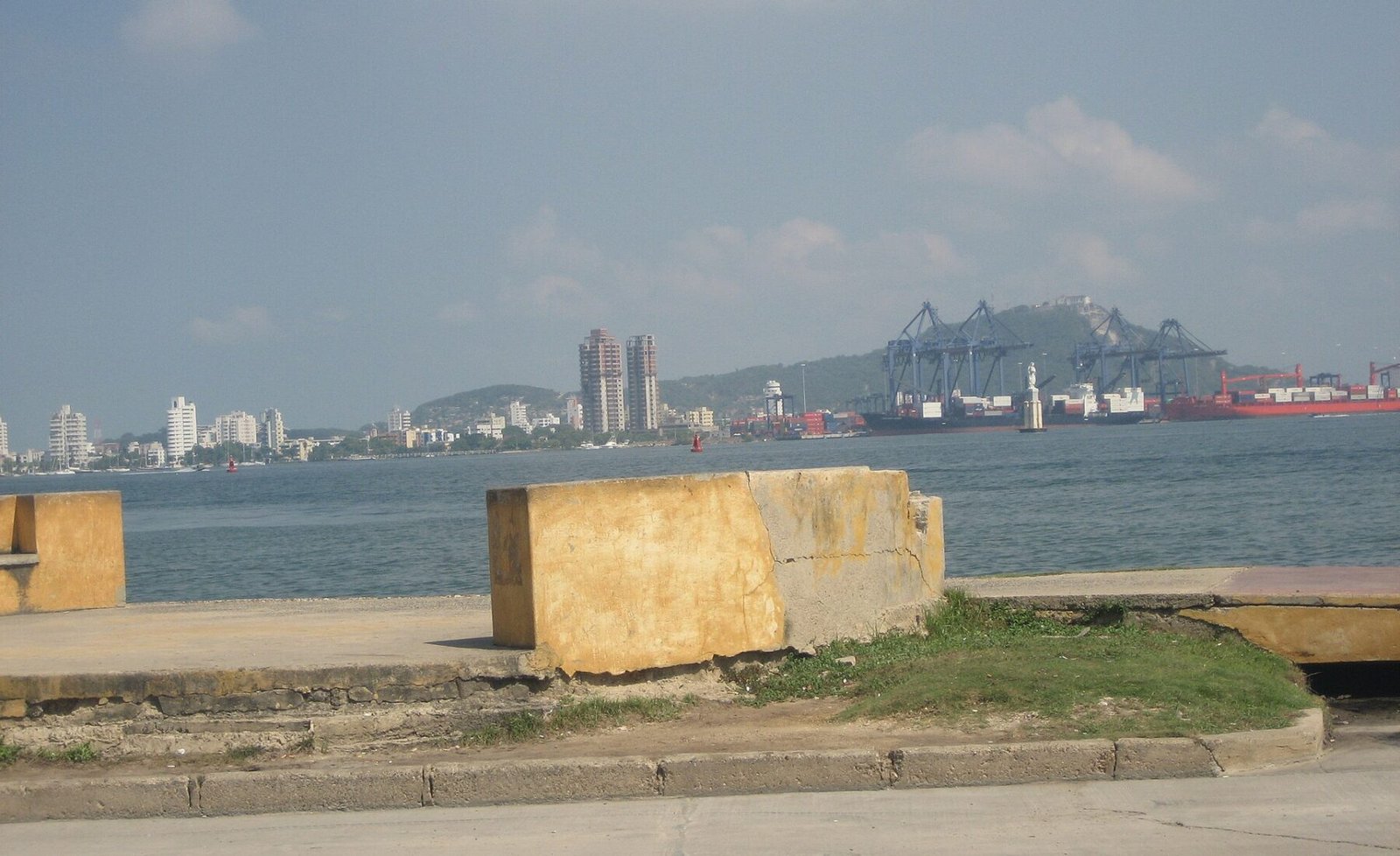 Port and harbour of Cartagena.jpg in Cartagena
