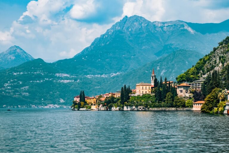 Bellagio on the shore of Lake Como beneath the mountains