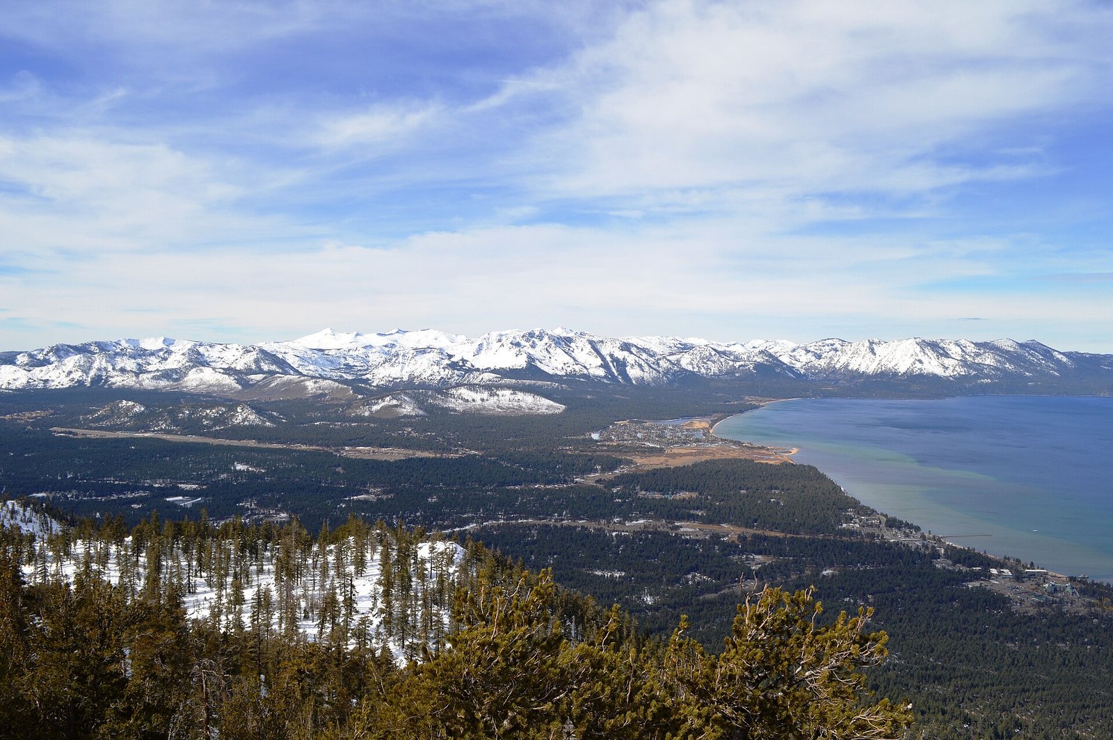 Snowy mountains above Lake Tahoe