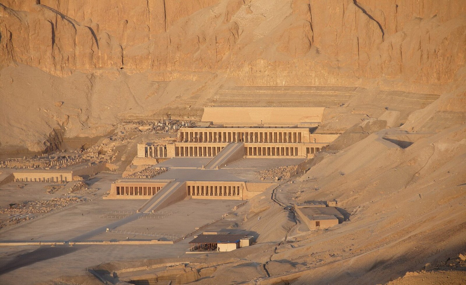 Luxor Temple of Hatshepsut A.jpg in Luxor