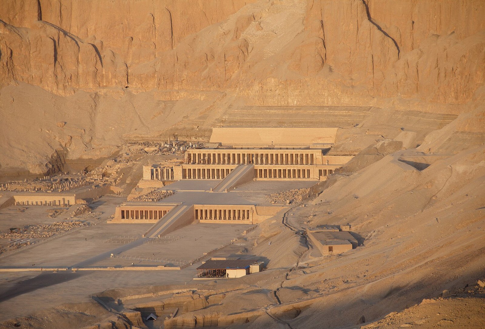 Luxor Temple of Hatshepsut A.jpg in Luxor