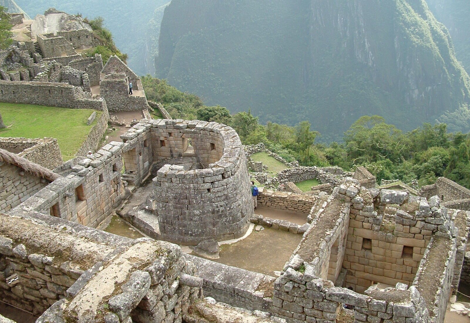 Machupicchu intihuatana.JPG in Machu Picchu & Cusco