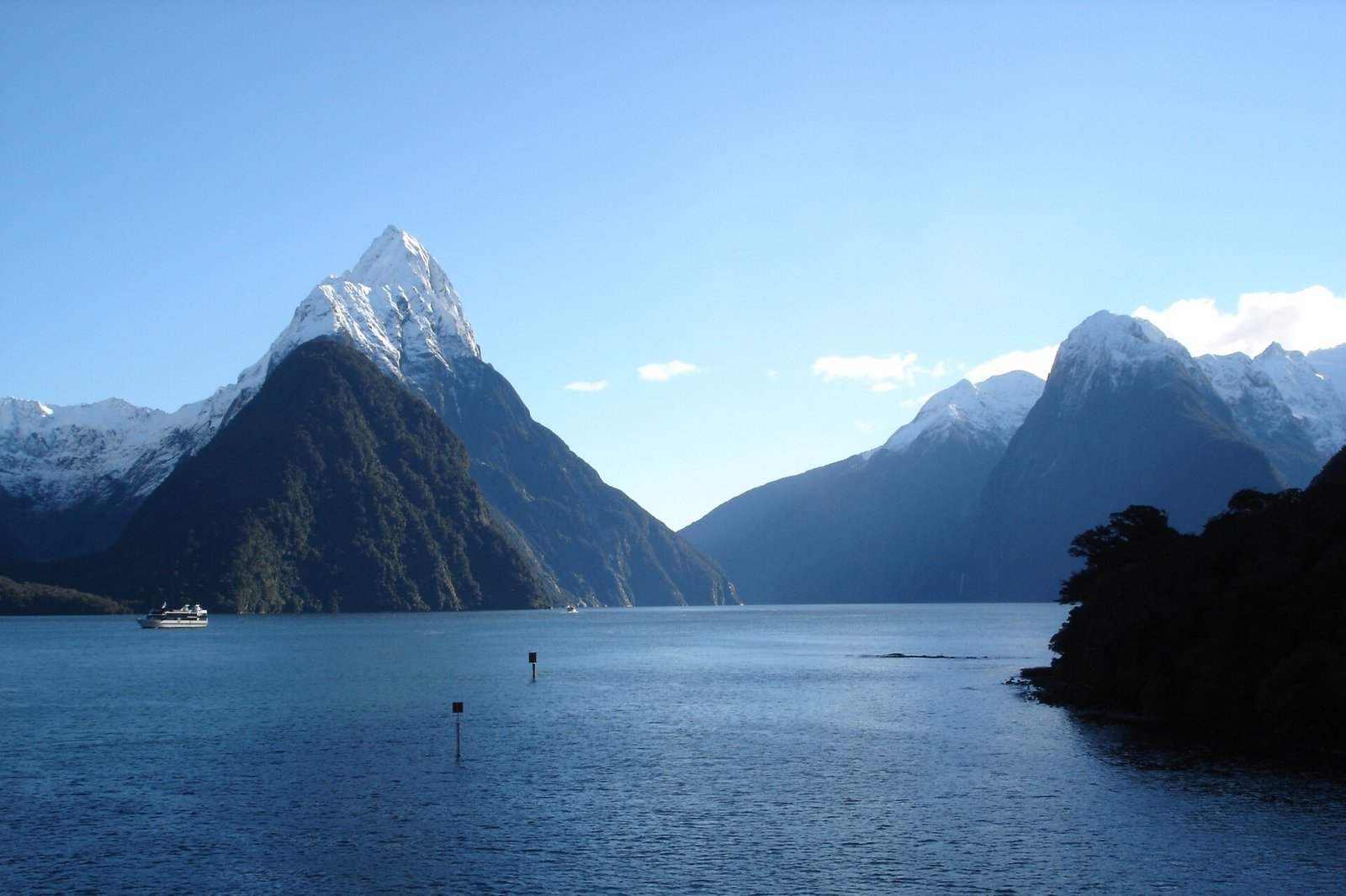 MilfordSound.jpg in Milford Sound
