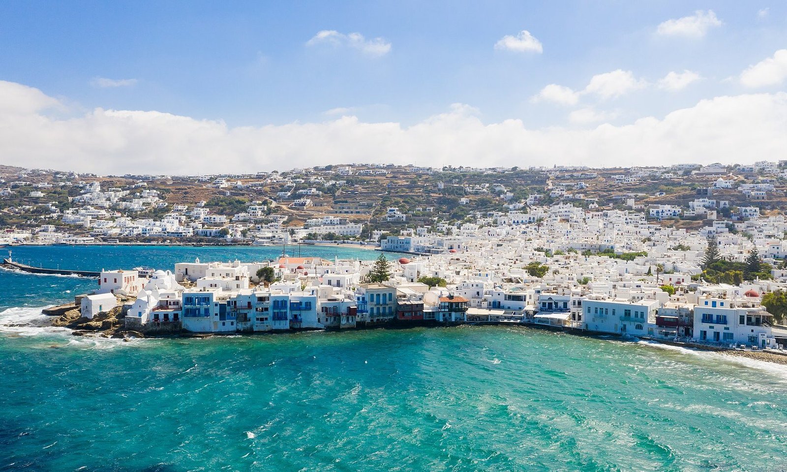 Buildings on the coast in the neighborhood Little Venice ... in Mykonos