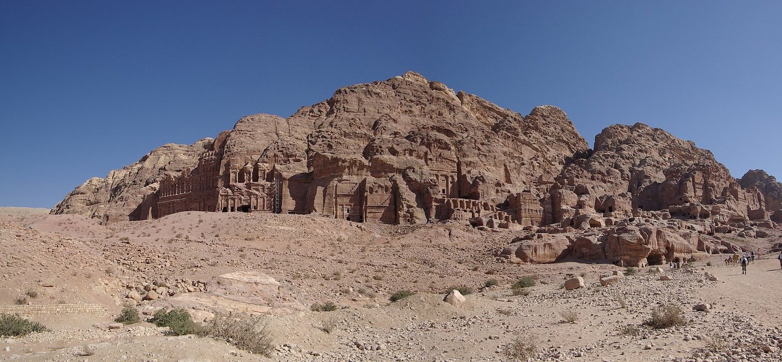 Petra Jordan BW 34.JPG in Petra