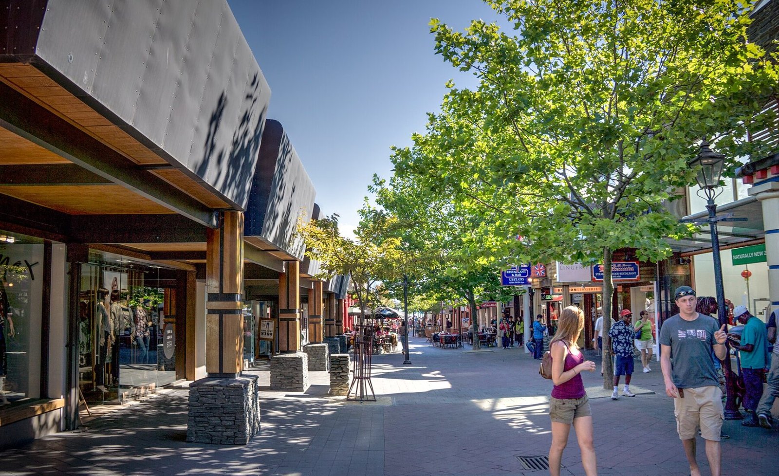 Downtown Queenstown, New Zealand - panoramio.jpg in Queenstown