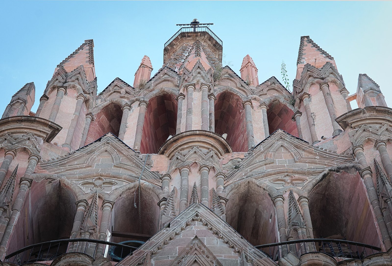 Parroquia de San Miguel Arcángel above the historic center