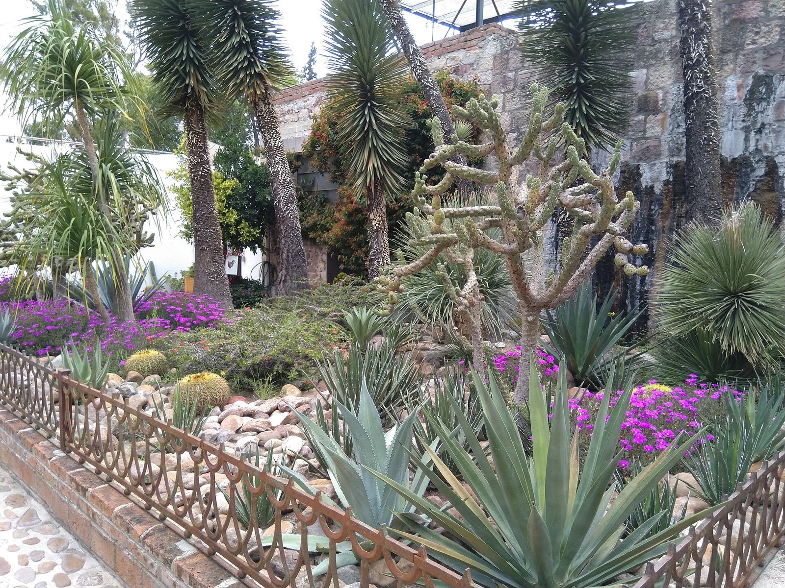 Courtyard and galleries at Fábrica La Aurora