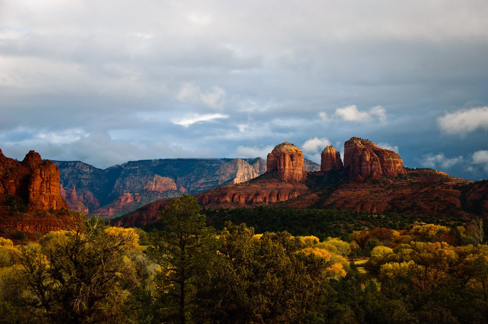 Layered red-rock landscape around Sedona
