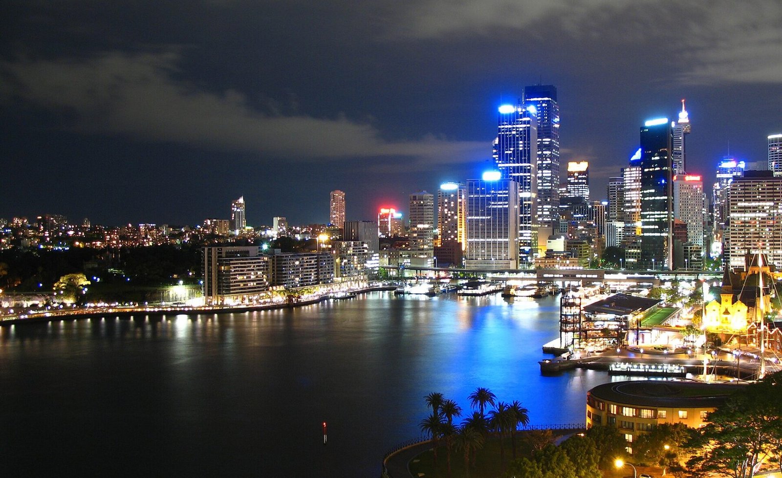 SydneyHarbour .jpg in Sydney